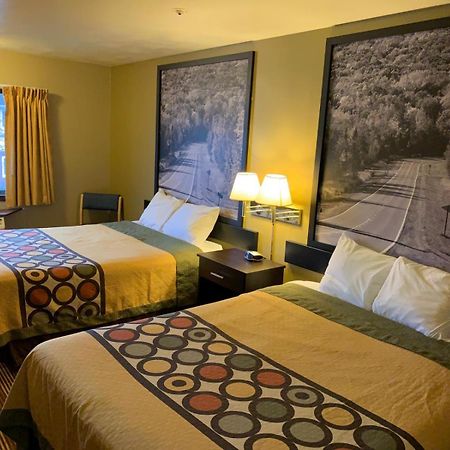 Super 8 By Wyndham Eau Claire Wi Hotell Eksteriør bilde