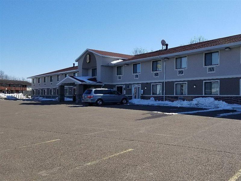 Super 8 By Wyndham Eau Claire Wi Hotell Eksteriør bilde