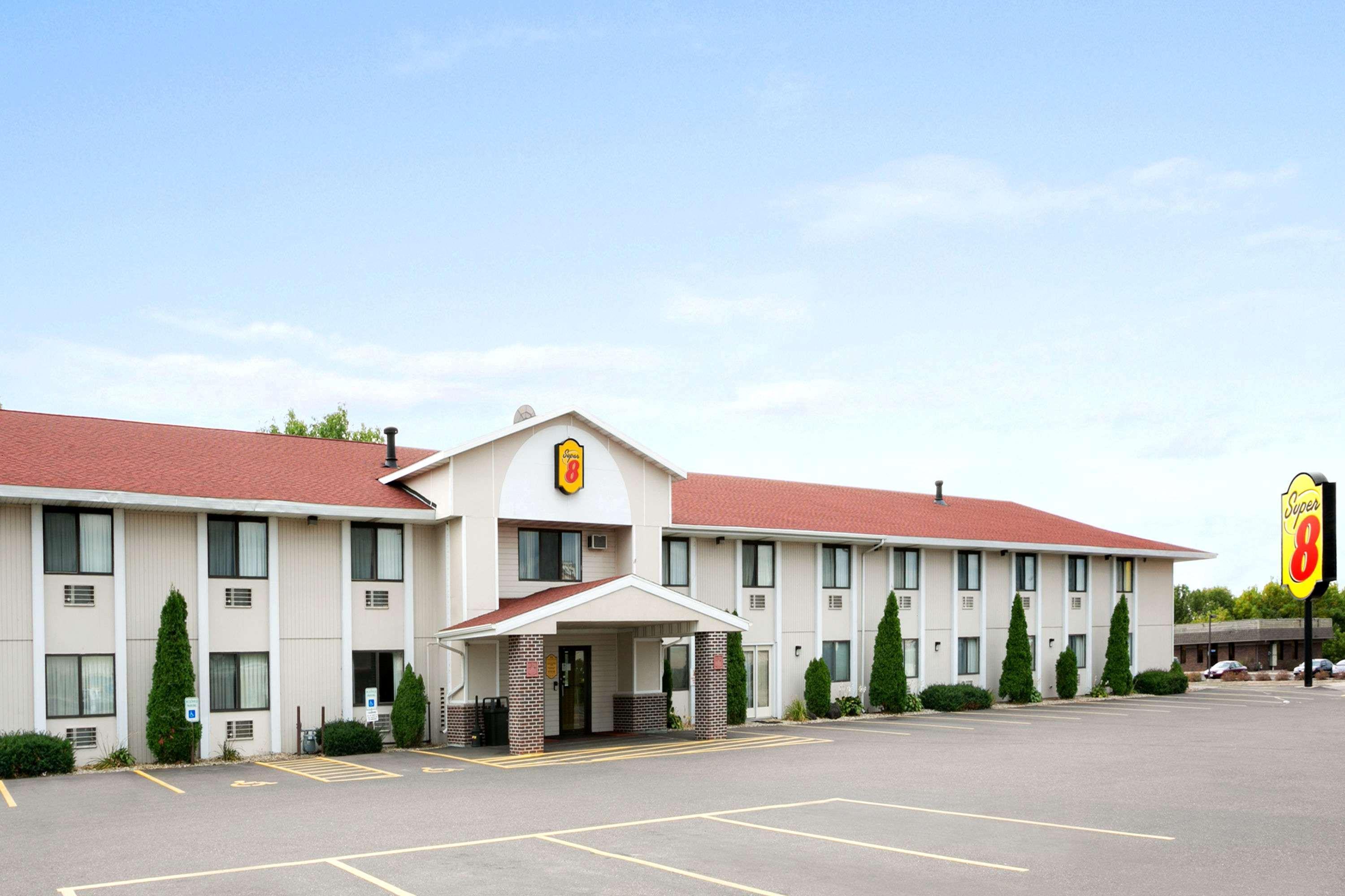 Super 8 By Wyndham Eau Claire Wi Hotell Eksteriør bilde