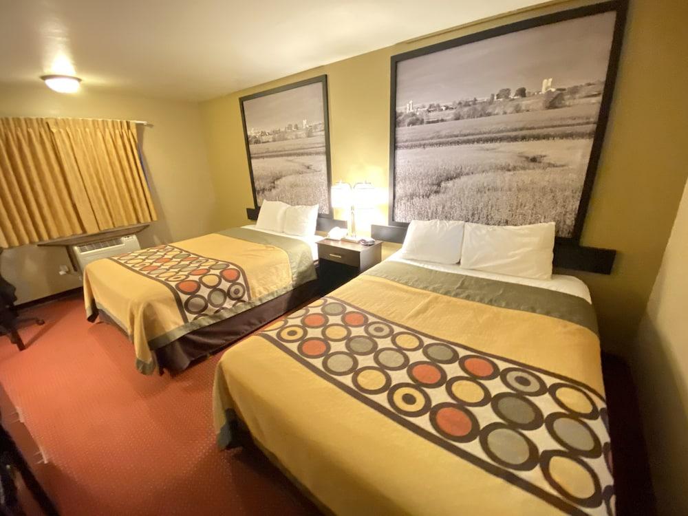 Super 8 By Wyndham Eau Claire Wi Hotell Eksteriør bilde