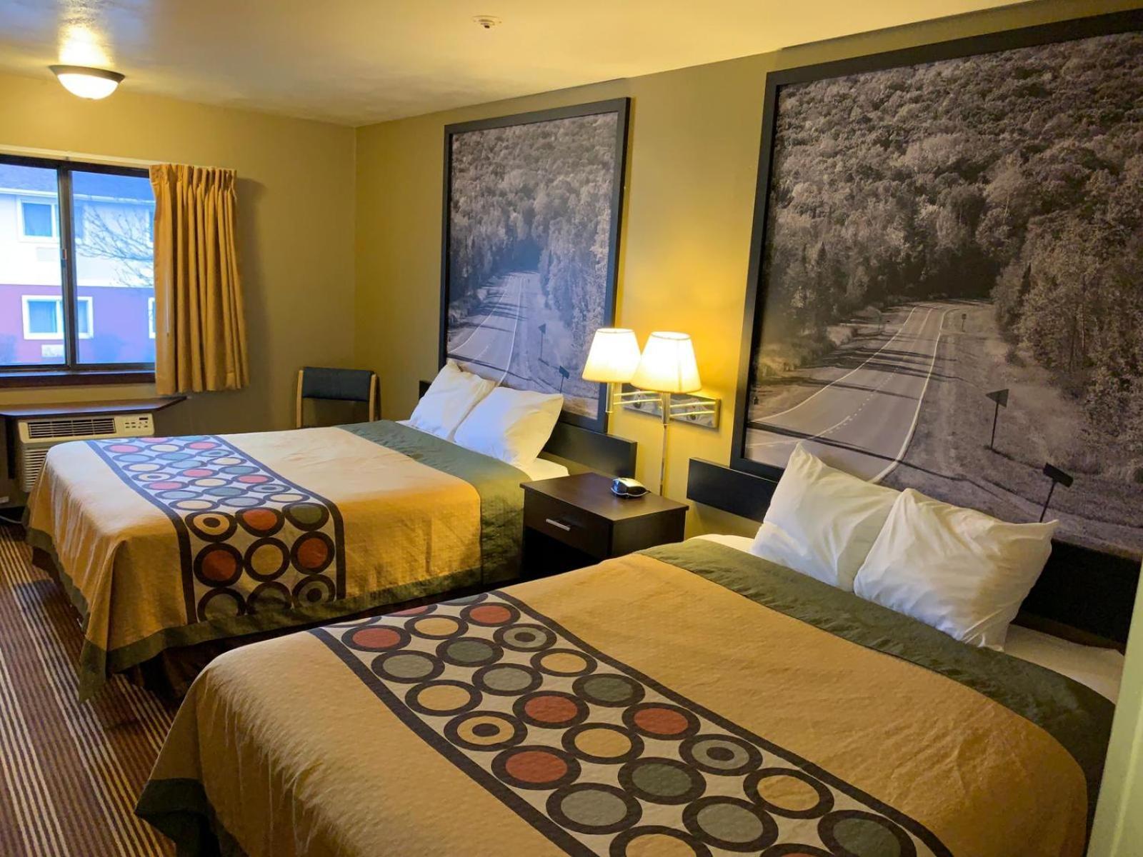 Super 8 By Wyndham Eau Claire Wi Hotell Eksteriør bilde