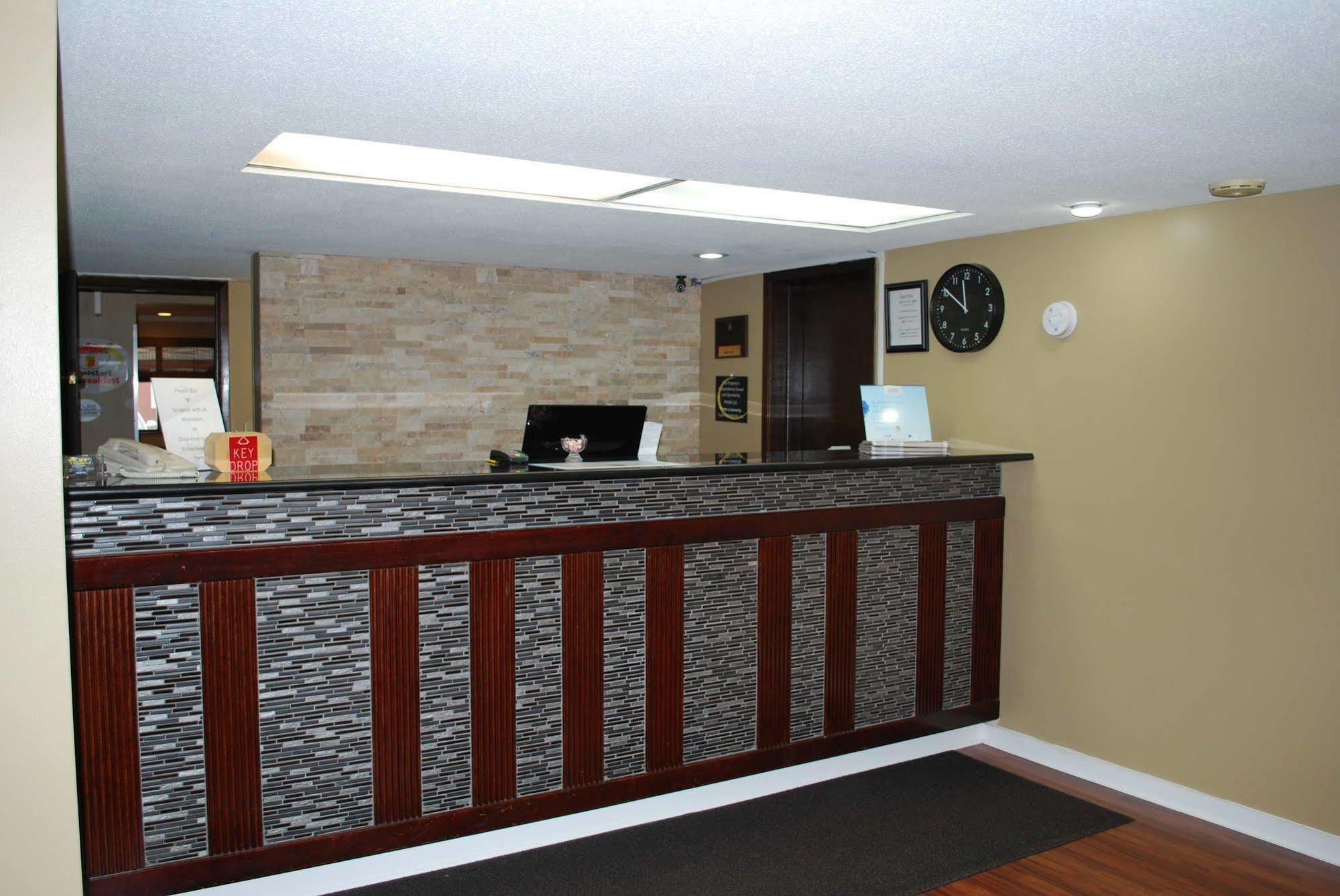 Super 8 By Wyndham Eau Claire Wi Hotell Eksteriør bilde